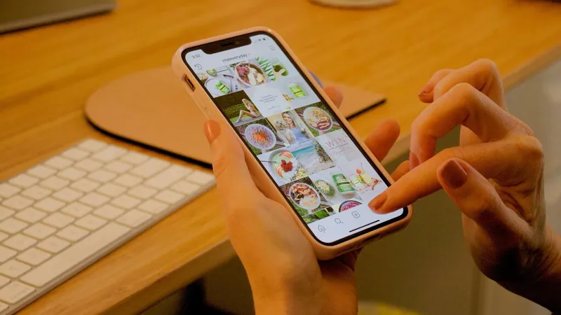 How to know if someone screenshots your Instagram Story