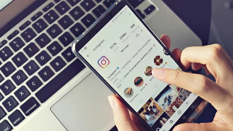 schermo dello smartphone che visualizza la funzione 