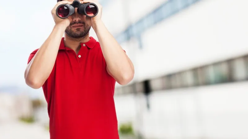How to Stalk Somebody's Instagram, person who looks like a spy